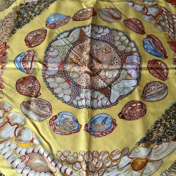 Authentic Hermes Rocaille Carre90 Silk 100 Seashell Scarf/ Shawl in Yellow - Picture 14 of 14